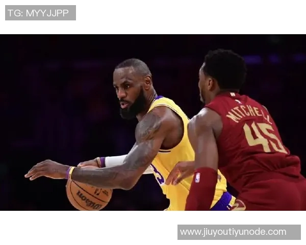 詹姆斯谈新赛季骑士压力大认为球队面临重大挑战与期待