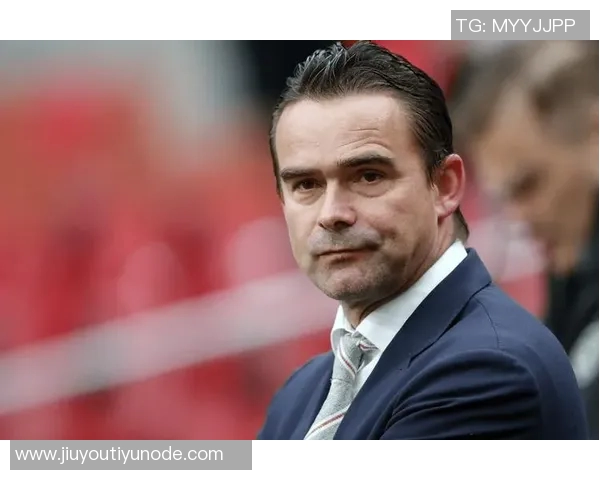 阿贾克斯再度寻求奥维马斯回归担任技术总监的可能性