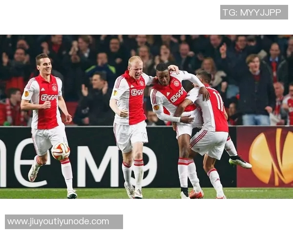 阿贾克斯荷甲表现强劲却在欧冠遭遇惨败排名倒数第二